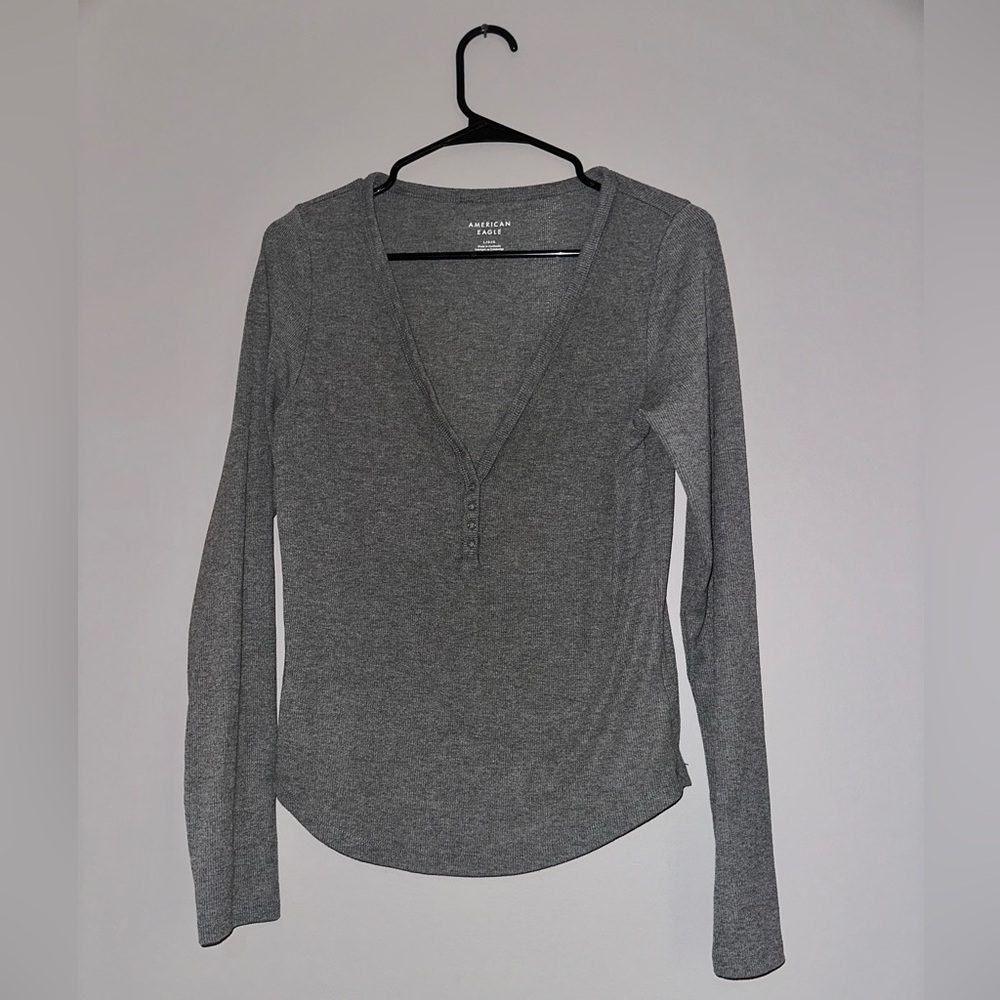 Classic American Eagle Long Sleeve V-Neck Henley